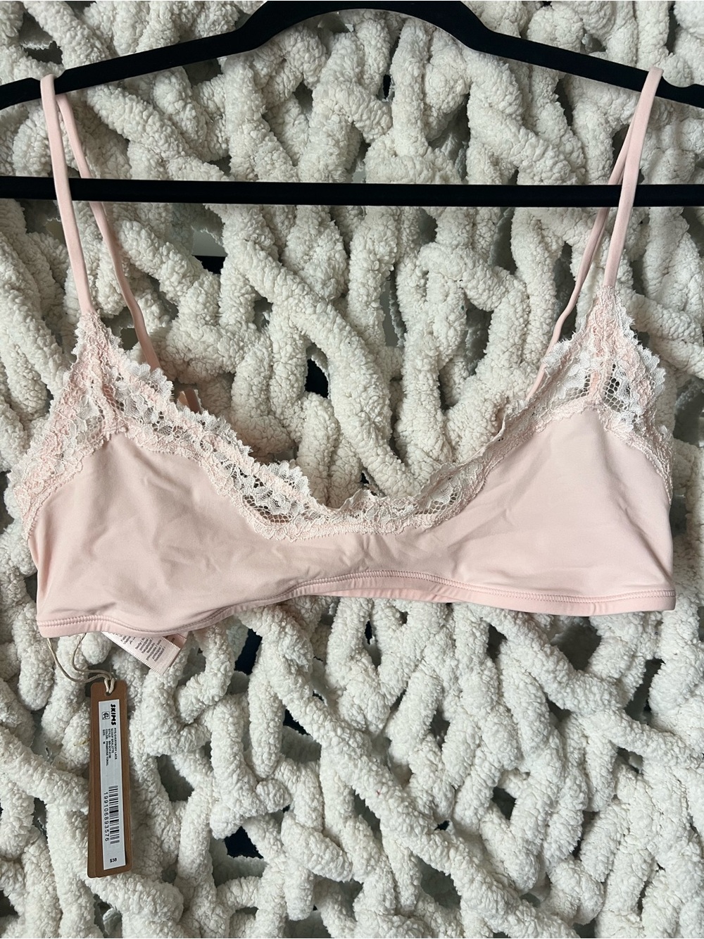 SKIMS FITS EVERYBODY LACE SCOOP BRALETTE NWT -  PRIMROSE TONAL
